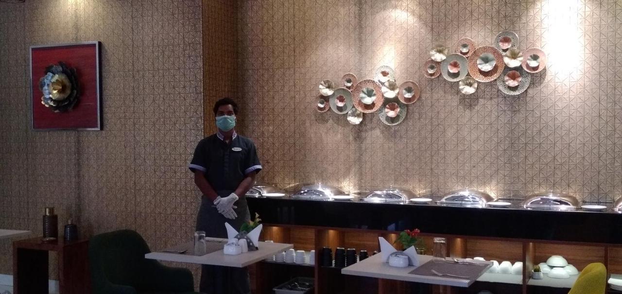 Regenta Inn Indiranagar By Royal Orchid Hotels Bangalore Luaran gambar